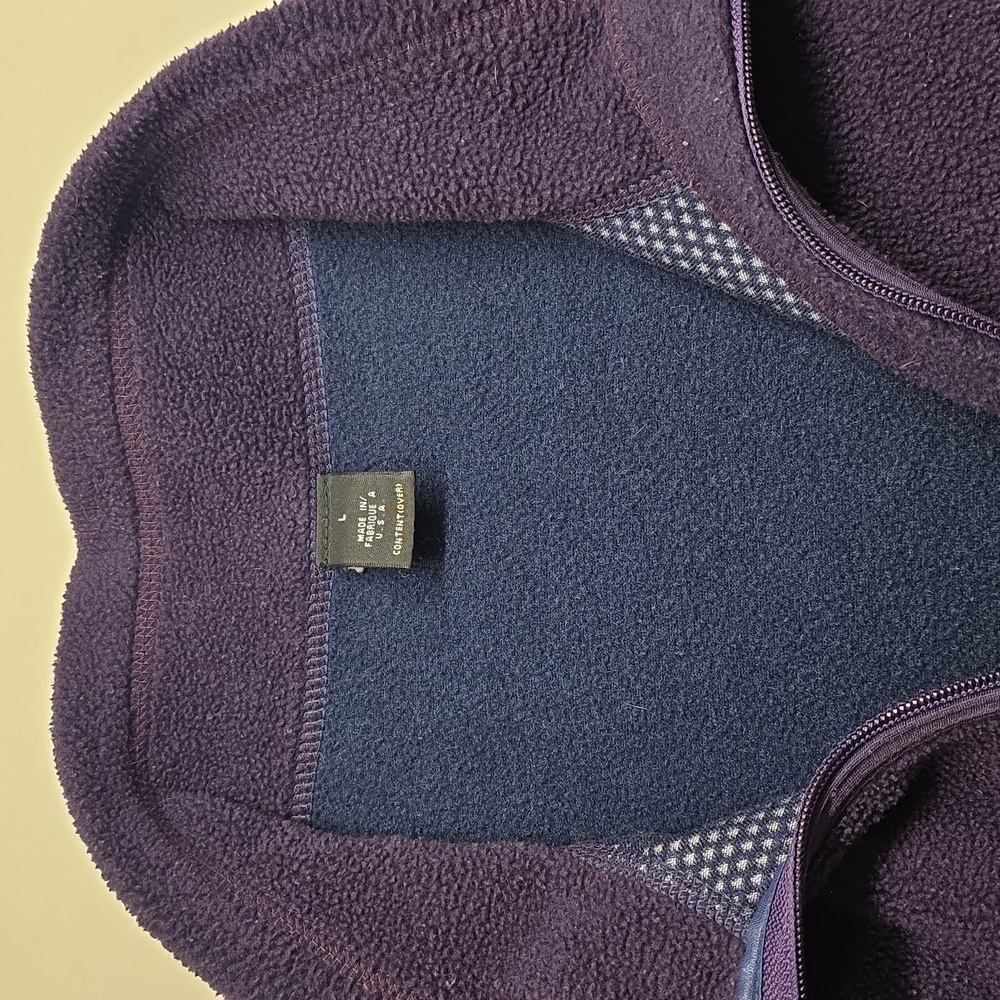 Patagonia Vintage Men's Purple Fleece Vest - Picture 6 of 13